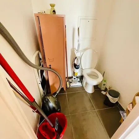 Montmartre à 2 Ou Appartement *