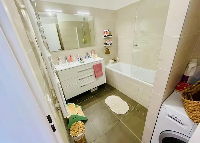 Montmartre A 2 Ou * Paris